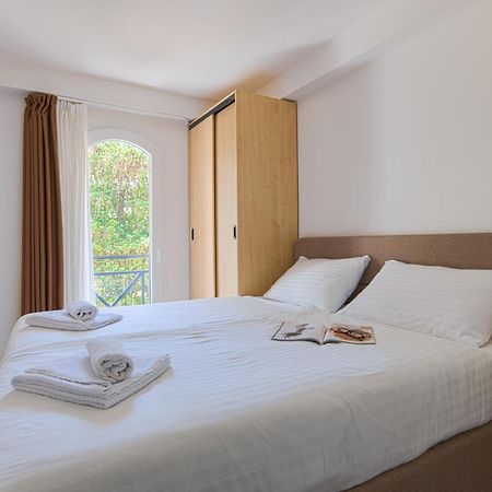 אומיסאליי Hotel Delfin מראה חיצוני תמונה