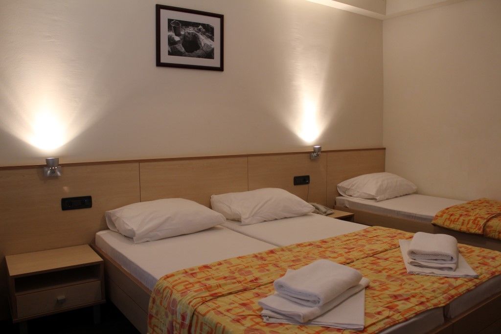 אומיסאליי Hotel Delfin מראה חיצוני תמונה